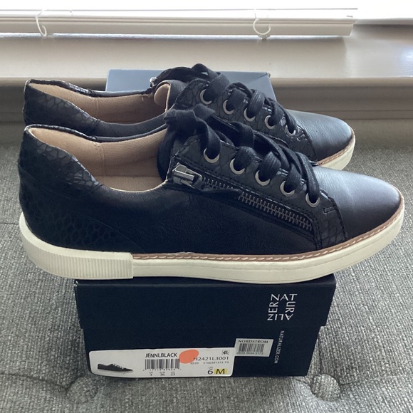 Naturalizer Jenni Low Top Sneaker (Women), size 6M - Picture 1 of 11